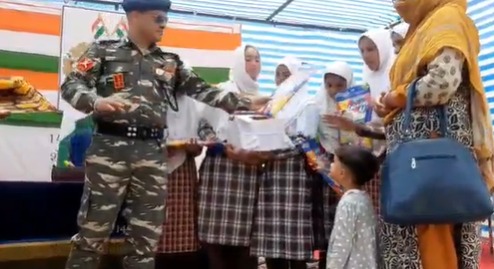 'CRPF 14 battalion distributed Educational Study materials Among hundreds of students in a camp at Shopian'